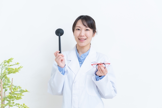 疲れ目が慢性的な人は、日頃の対策が大切