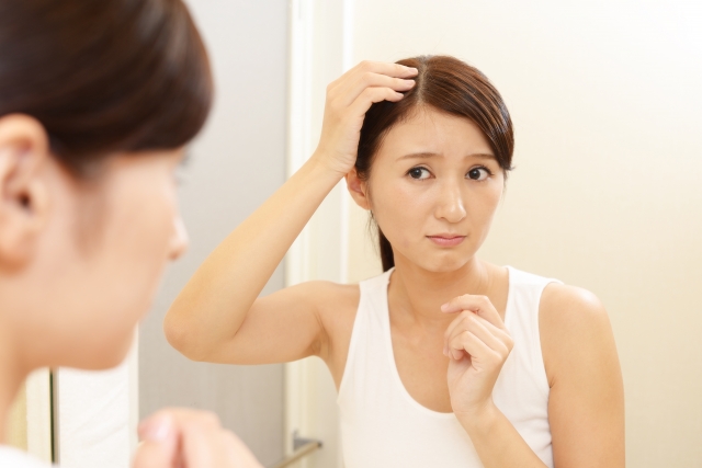 ピルの服用で抜け毛は増えるのか?